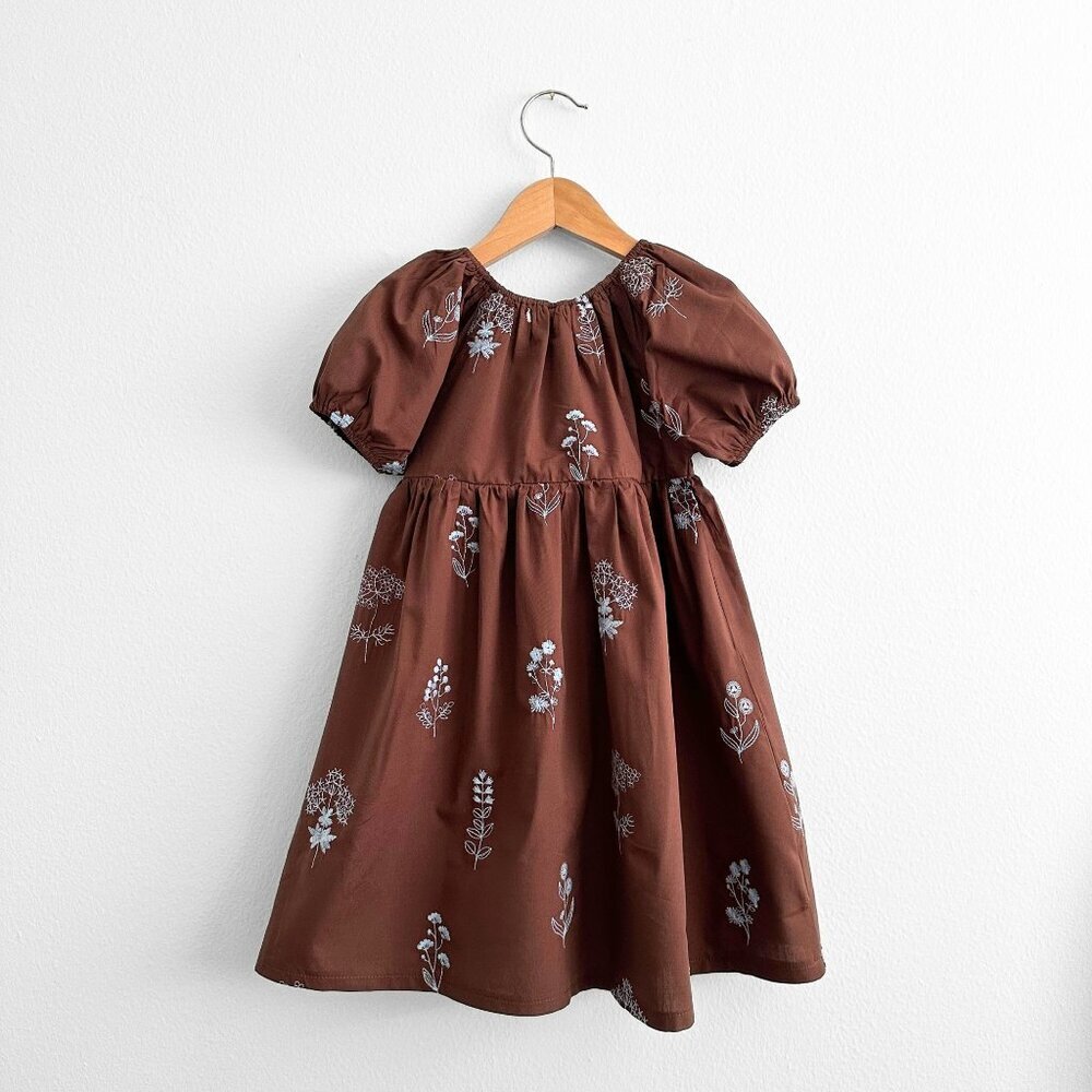 NWT Pretty Girls Short Sleeve Dress Bohemian Lovely Flowers Embroidery Brown 4T - Picture 2 of 3